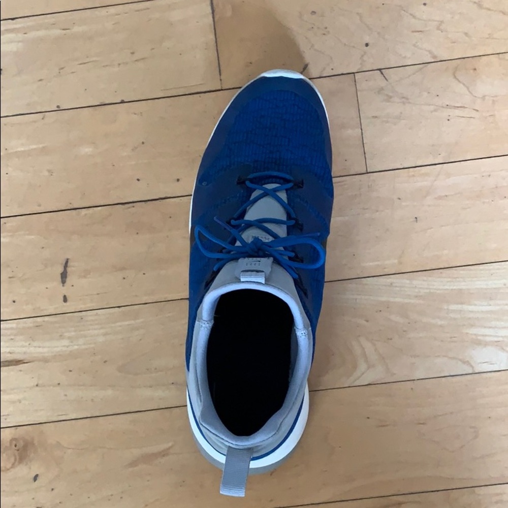 Nike Runners - Picture 2 of 4